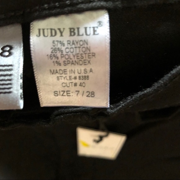 🖤JUDY BLUE Black Jeans - Picture 4 of 8